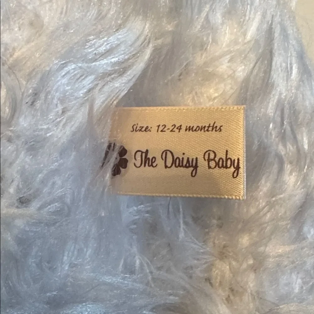 Daisy Baby Infant Toddler Fuzzy Lil’ Bear Beanie Hat White Size 12-24 months NWT
